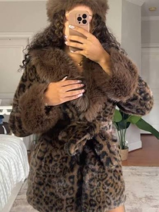 Jackets & Blazers - NWT Faux Fur Leopard Print Coat M W63 BIN